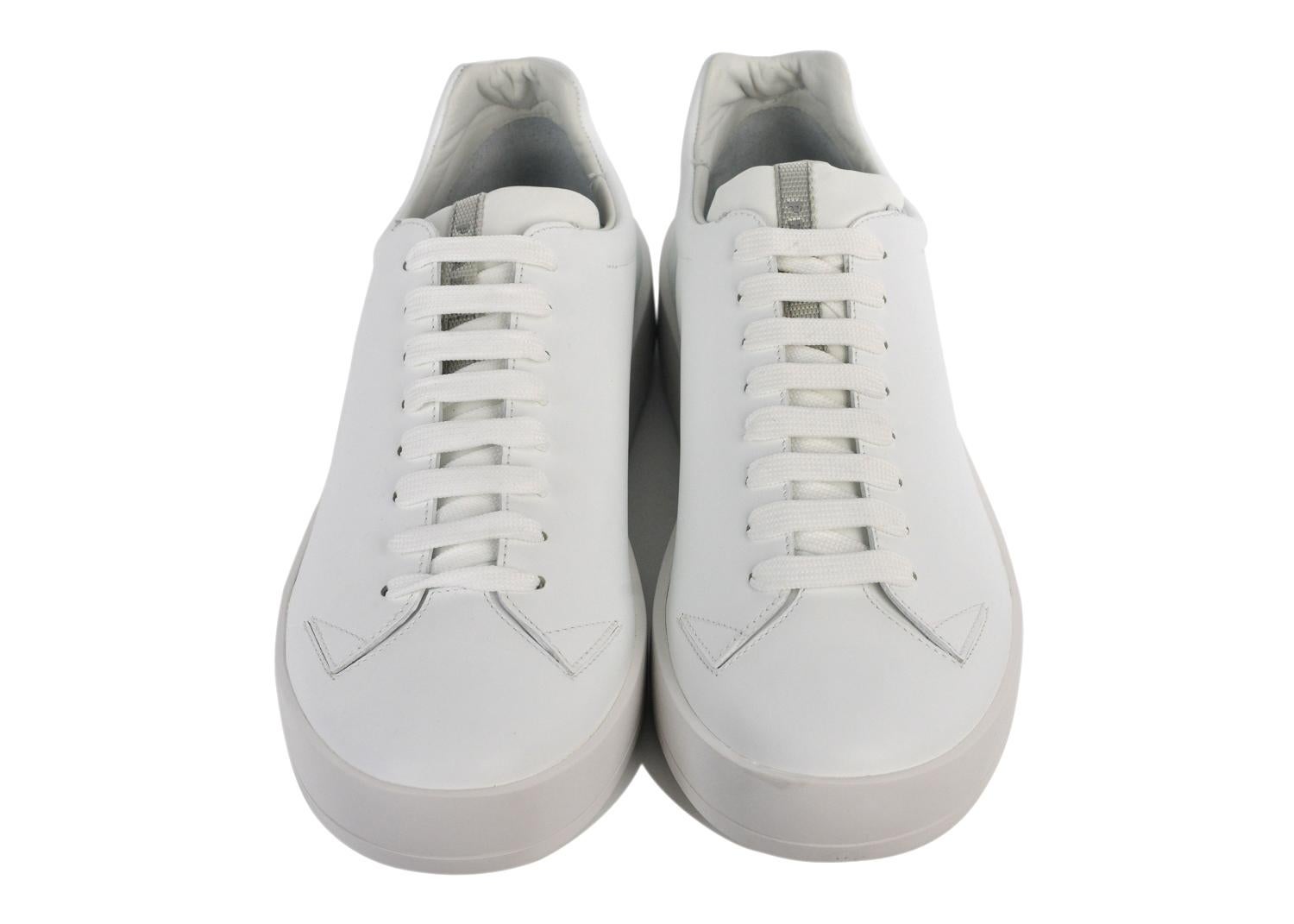 Prada Mens White Leather Lace Up Low Top Sneakers In New Condition For Sale In Brooklyn, NY
