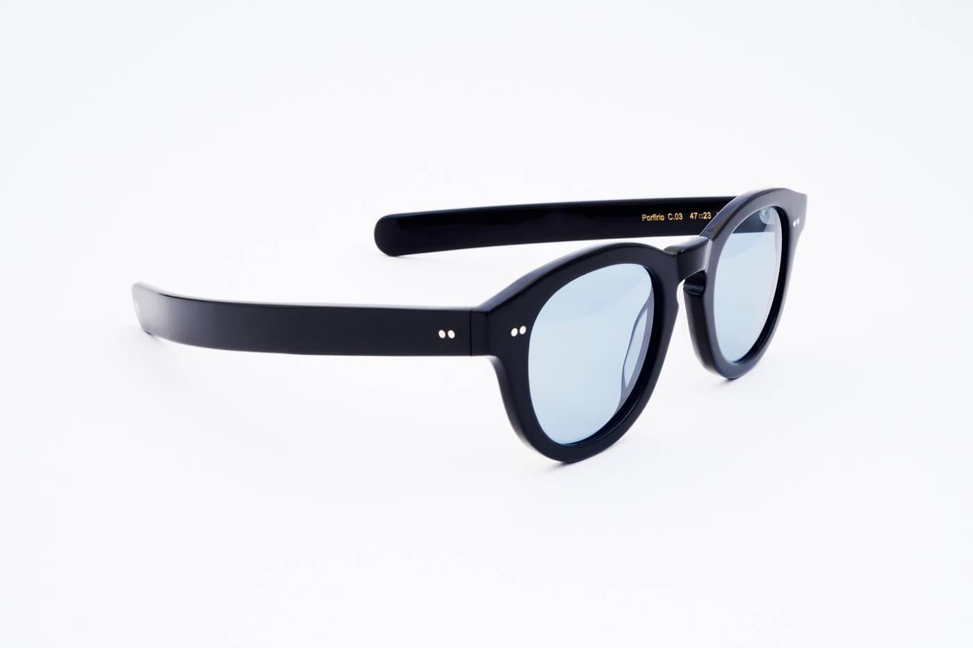 The eyewear style is named after the style icon Porfirio Rubirosa. With its chic 70’s silhouette and thick glossy acetate, Porfirio is the perfect combination of bold style and subtle sex-appeal. Contemporary glamour meets old-world Italian charm.