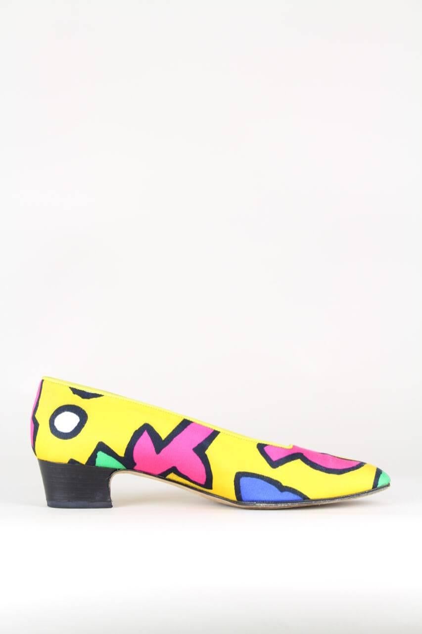 Escada 1980s Yellow Bold Abstract Print Fabric Pumps In Excellent Condition In Munich, DE