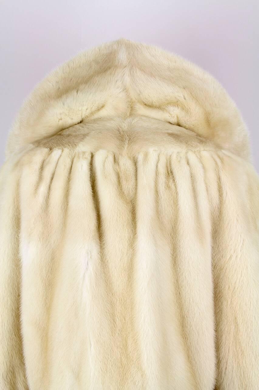 Beige Pale Blonde Mink Fur Cape Stole Wrap Jacket With Huge Collar, 1960s
