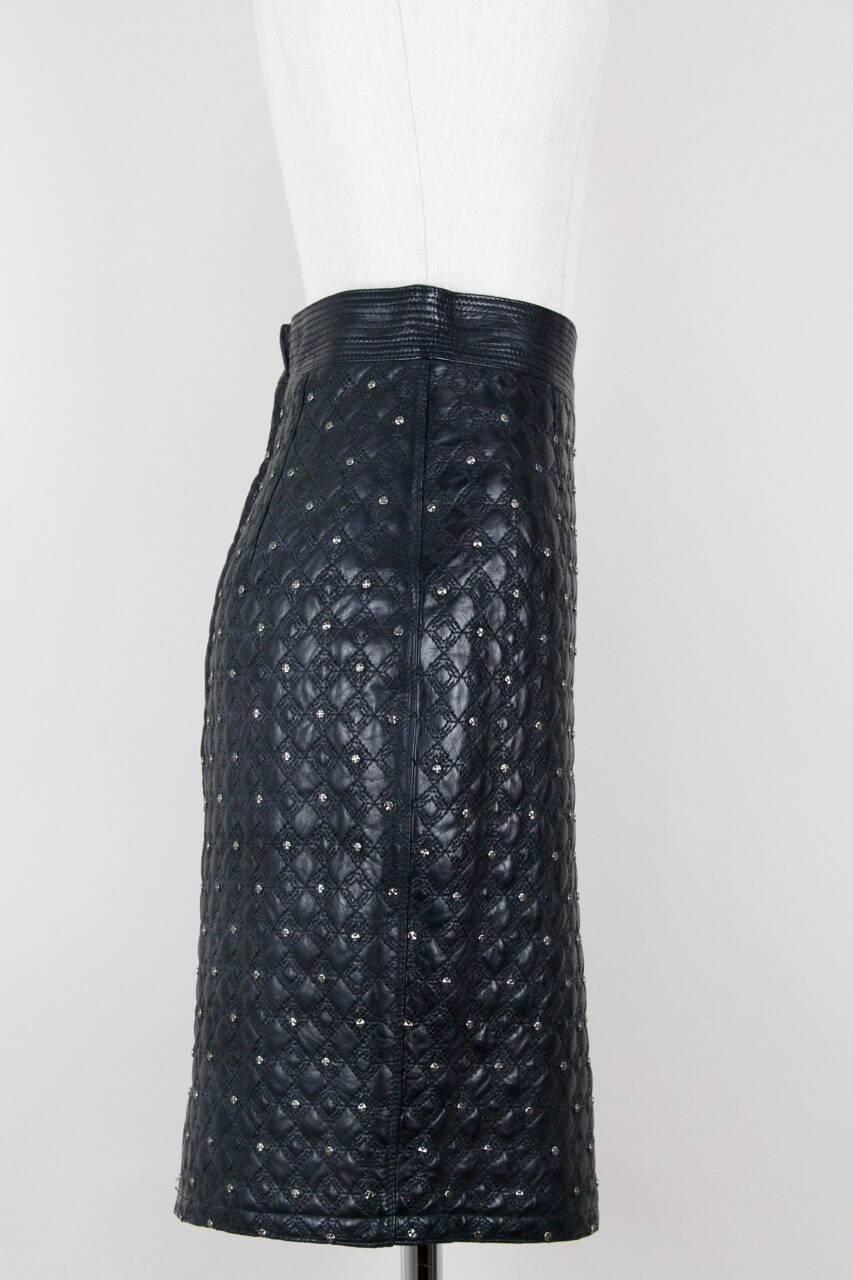 Gianni Versace Istante Quilted Black Leather Skirt With Studs, 1980s  In Excellent Condition In Munich, DE