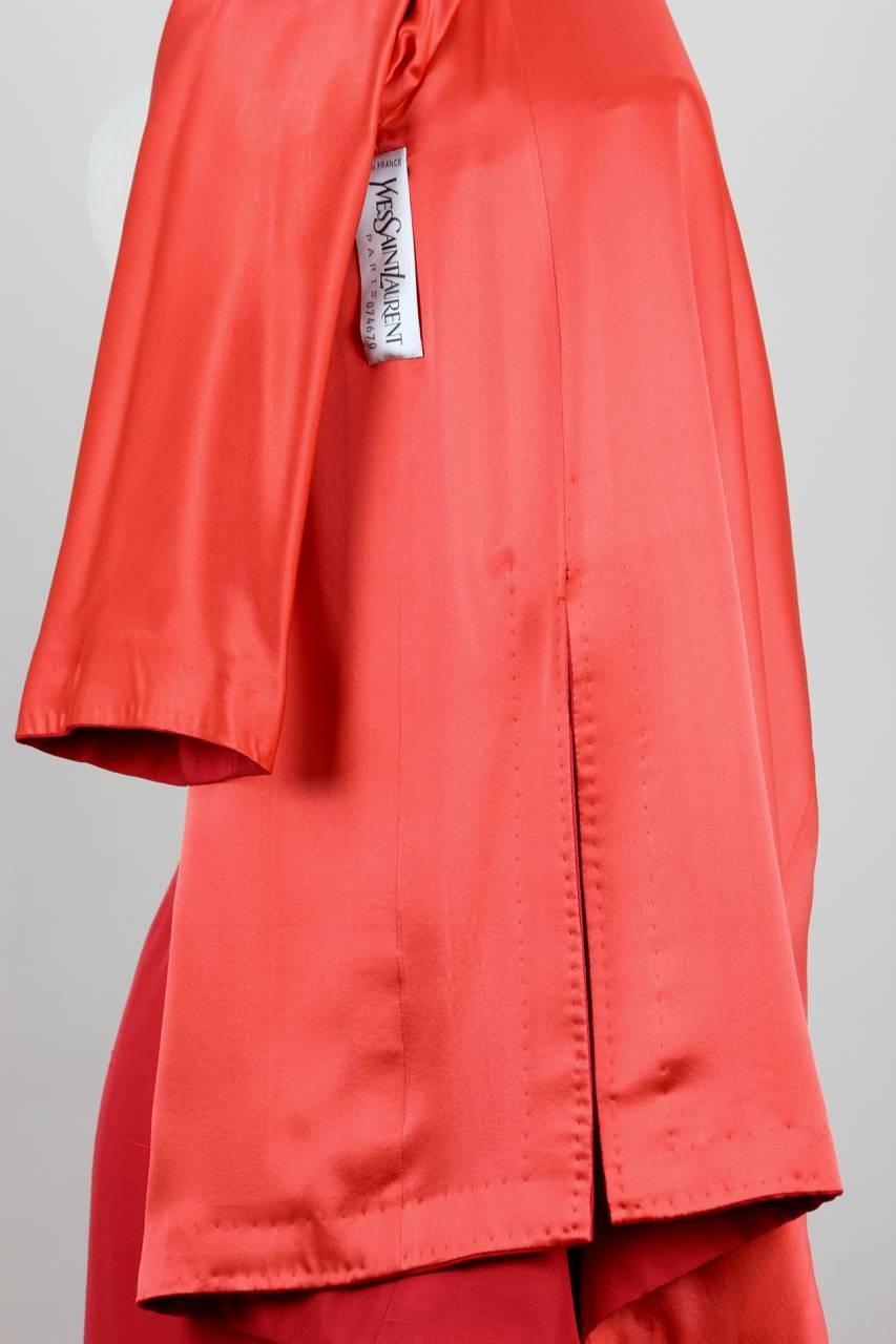 Yves Saint Laurent YSL Numbered Haute Couture Red Silk Tunic/Skirt Ensemble In Excellent Condition For Sale In Munich, DE