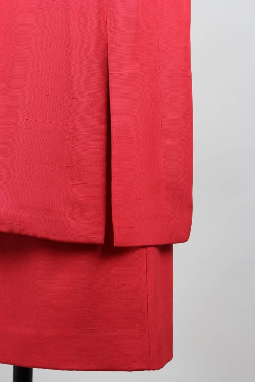 Yves Saint Laurent YSL nummerierte Haute Couture Rote Seiden-Tunika/Skirt-Ensemble, YSL im Zustand „Hervorragend“ im Angebot in Munich, DE