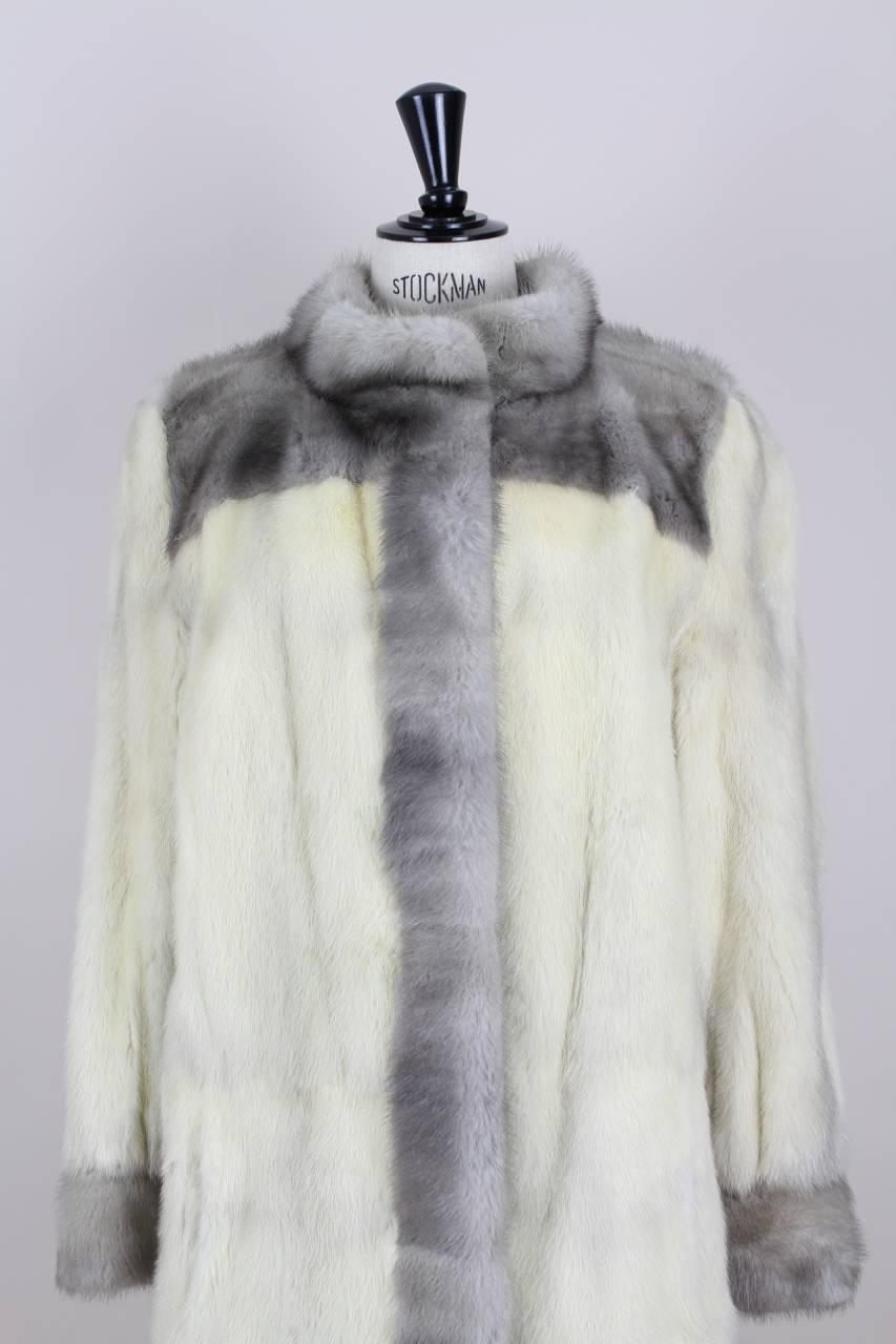 Julius Schmickler Off-White And Grey Cross And Sapphire Mink Fur Coat, 1970s  In Excellent Condition In Munich, DE