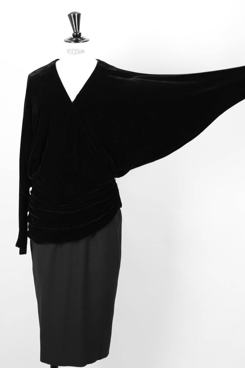 Louis Féraud 1980s Black Velvet And Wool Cocktail Dress With Rhinestone Buttons In Excellent Condition For Sale In Munich, DE
