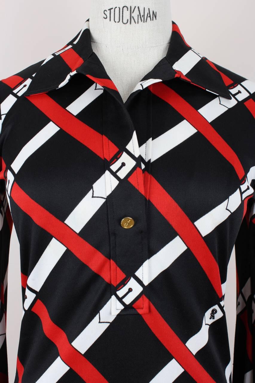 1977 Roberta di Camerino Zweiteiliges Kleid mit Gürteldruck aus schwarzem und rotem Jersey im Angebot 1