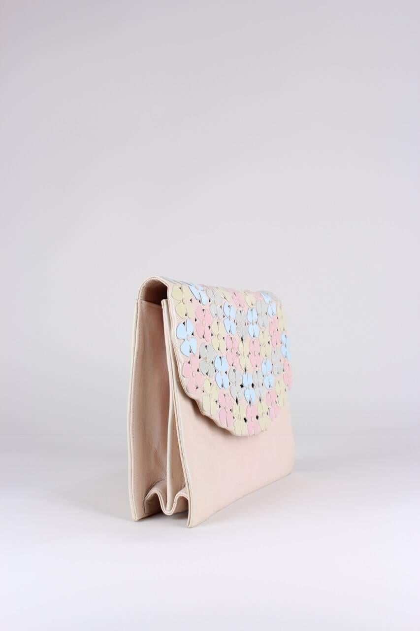 Andrea Pfister Pale Pink Leather Clutch Shoulder Bag With Pastel Blossoms, 1980s In Excellent Condition In Munich, DE