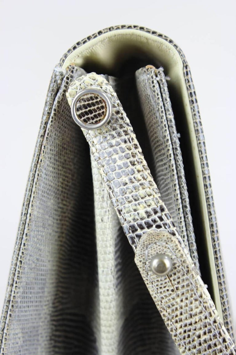 1960s Grey Cream Lizard Pattern Top Handle Handbag With Silver Hardware For Sale 2