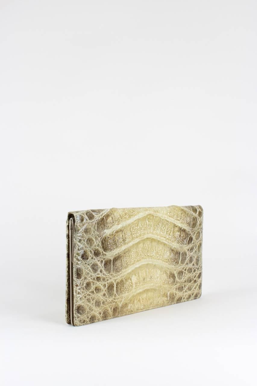 1960s Beige Alligator Print Leather Clutch Wallet (Matching Purse Available) In Good Condition In Munich, DE