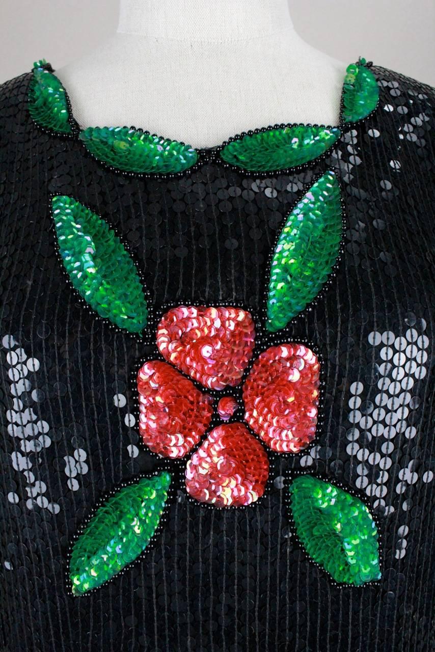 1980s Black Red Green Floral Motif All Over Sequined Top with Scalloped Hem In Excellent Condition In Munich, DE