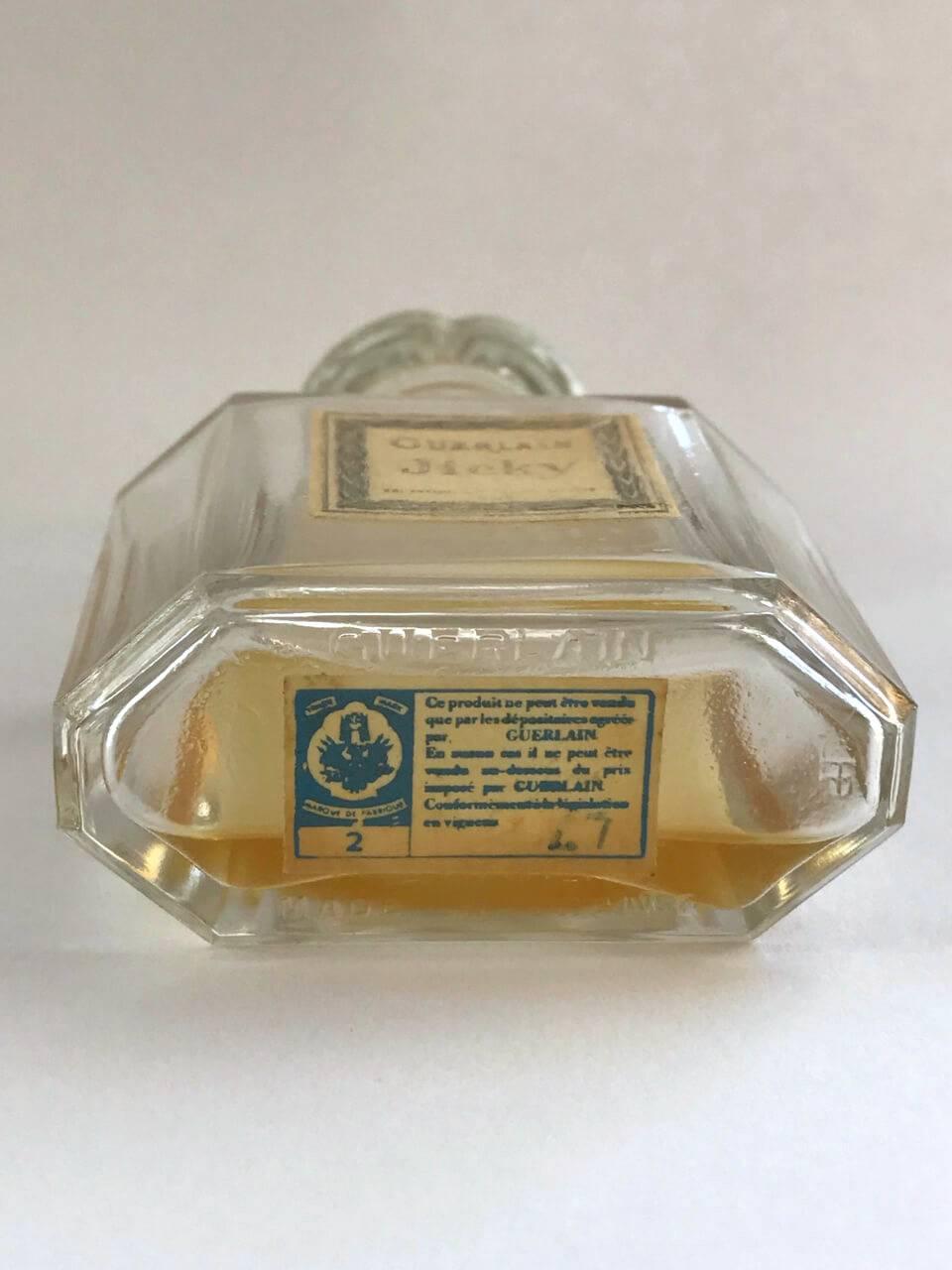 Guerlain Jicky Bouchon Quadrilobe Perfume Bottle, 1960s  In Good Condition In Munich, DE
