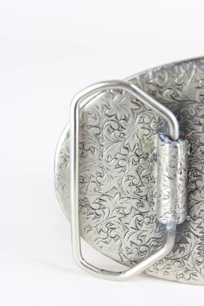Boucle de ceinture lourde en métal argenté des années 1970 avec motif de cerf et de montagne en émail en vente 1