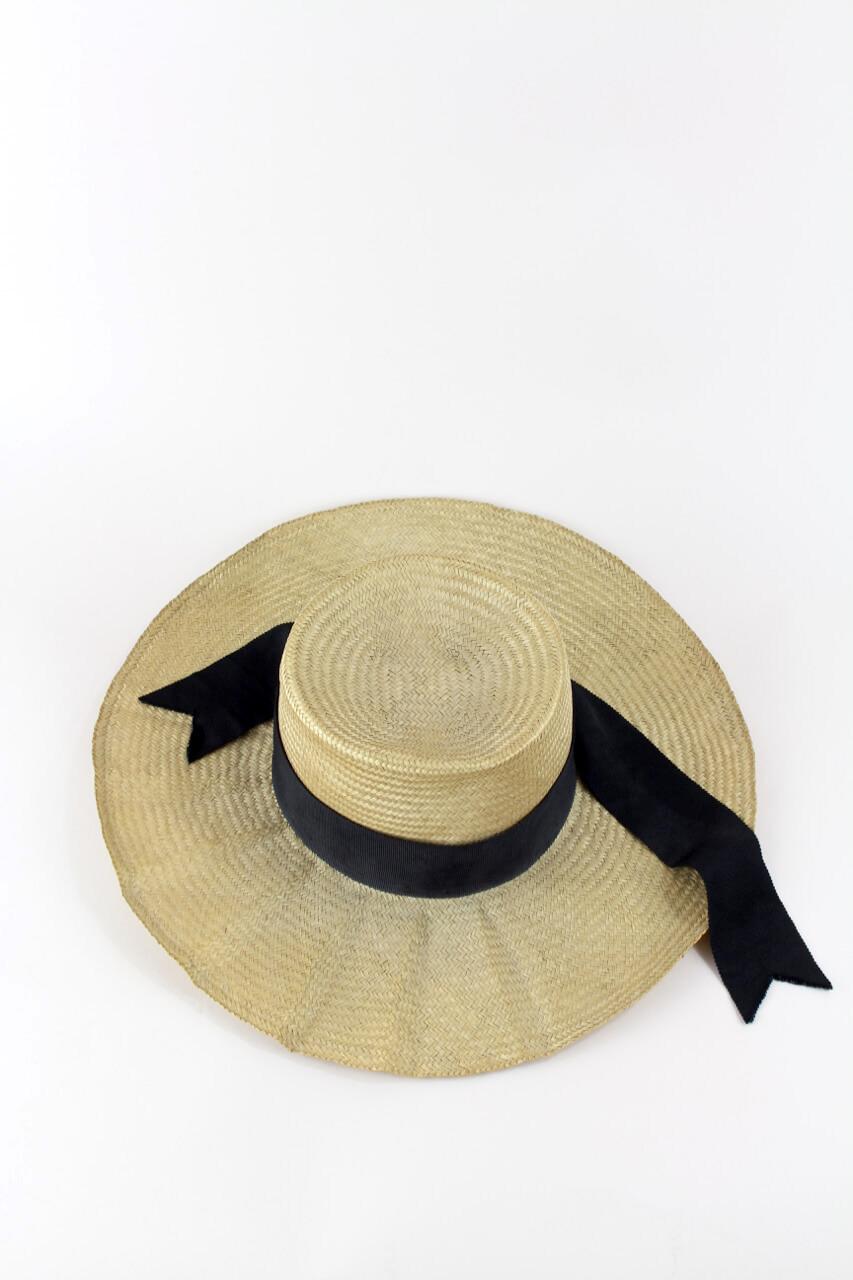 Carolin Schuster-Böckler Woven Natural Straw Hat With Pleated Wide Brim, 1990s In Excellent Condition In Munich, DE