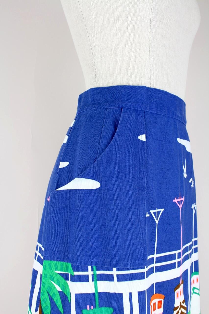 Malia of Honolulu Hawaiian Cobalt Blue Cotton Nautical Print Wrap Skirt, 1970s In Excellent Condition In Munich, DE