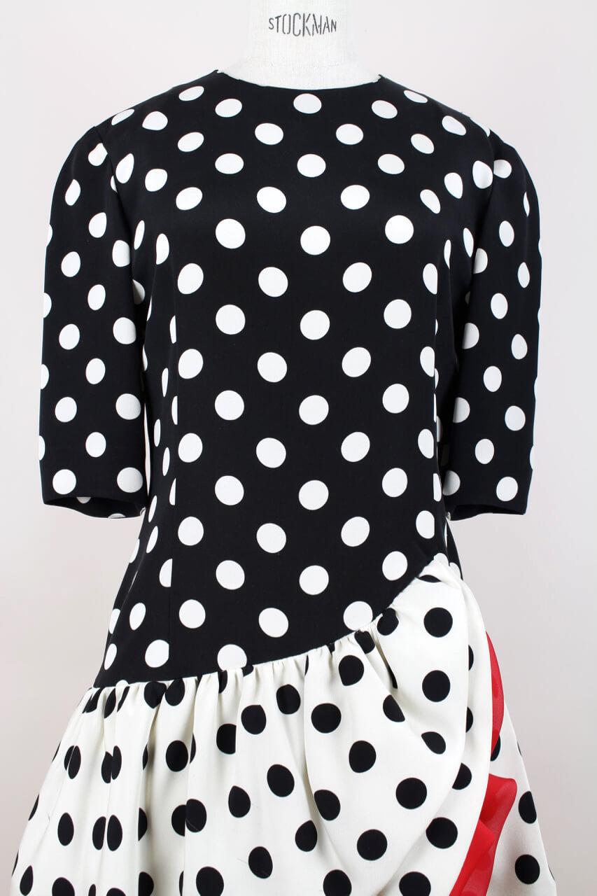 AKRIS Flamenco-Inspired Black / Creme-White Polka Dot Flounced Silk Dress, 1980s In Excellent Condition For Sale In Munich, DE