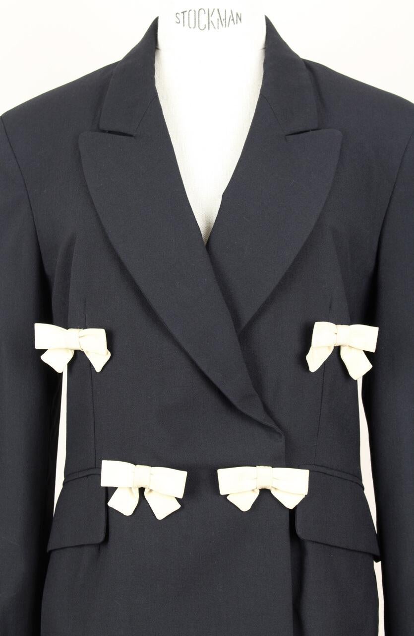 1990s Moschino Cheap & Chic Black & Ivory Light Wool Bow Decorated Blazer For Sale 1