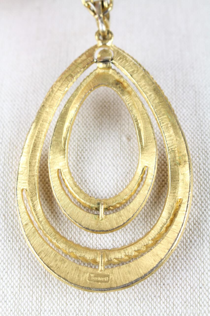 Crown TRIFARI Gold-Plated Large Double Pendant Teardrop Necklace, 1960s/1970s In Good Condition In Munich, DE