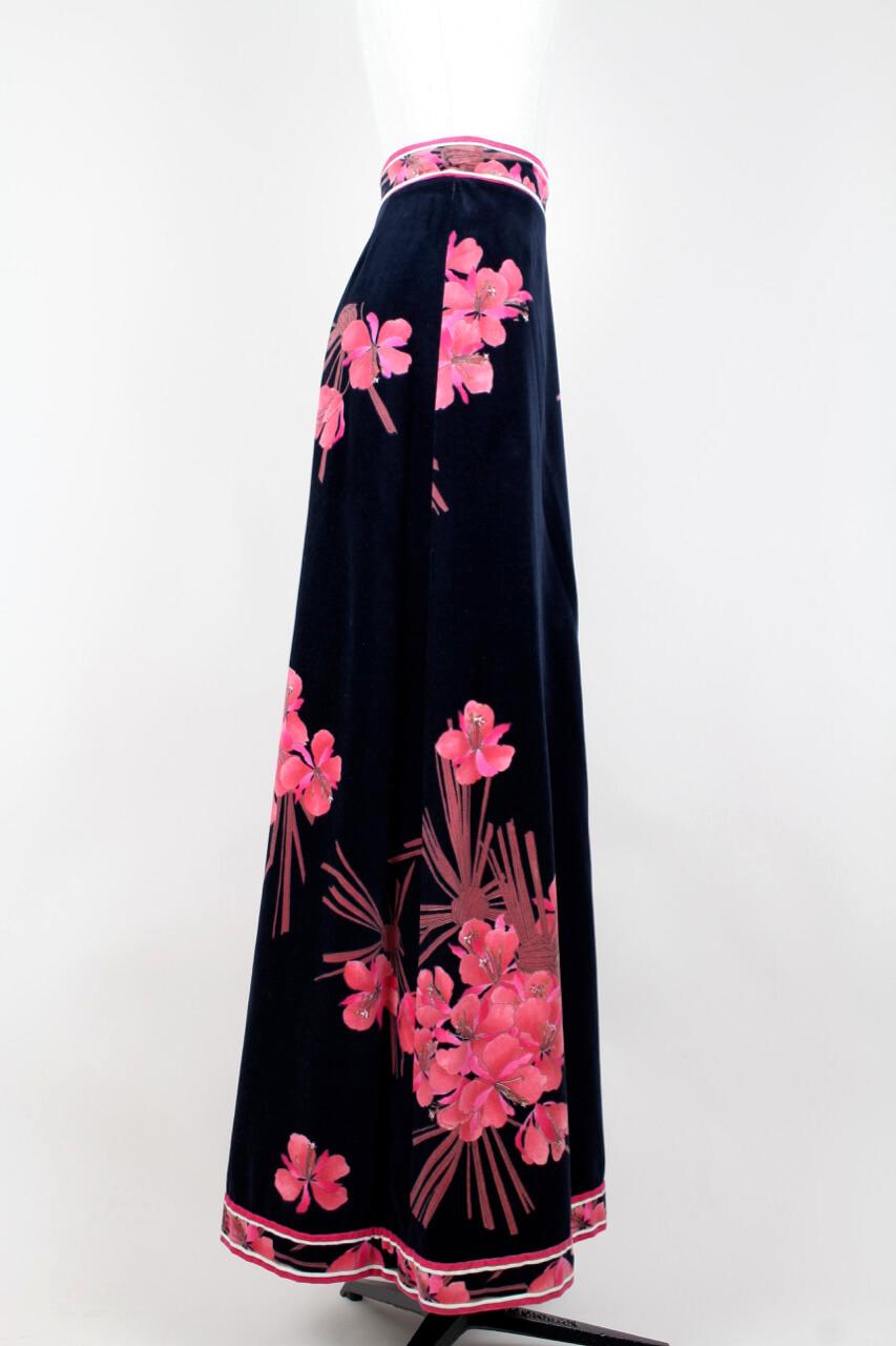 LEONARD PARIS Midnight Blue & Pink Azalea Print Velvet Maxi Skirt, circa 1970s In Excellent Condition In Munich, DE