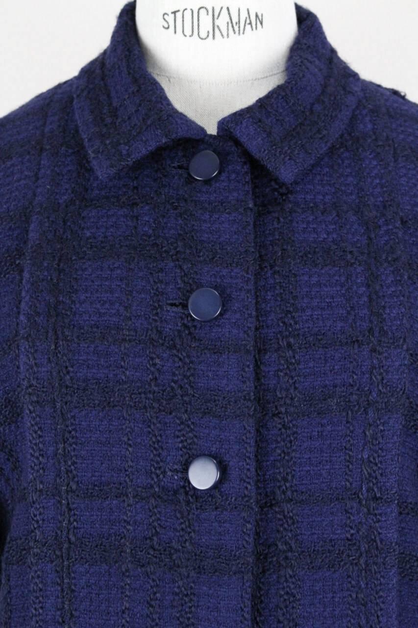  CHANEL Haute Couture - Costume veste et jupe en bouclé bleu et noir pour homme, A/H 1971 Pour femmes 