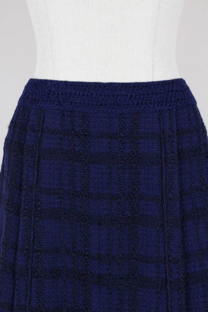 CHANEL Haute Couture - Costume veste et jupe en bouclé bleu et noir pour homme, A/H 1971 2