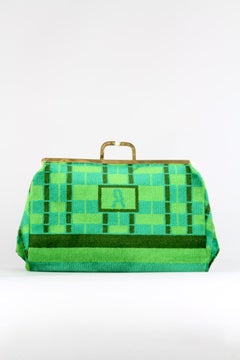 Roberta Di Camerino Green Trompe L‘Oeil Print Velvet Clutch Bag, circa 1970s