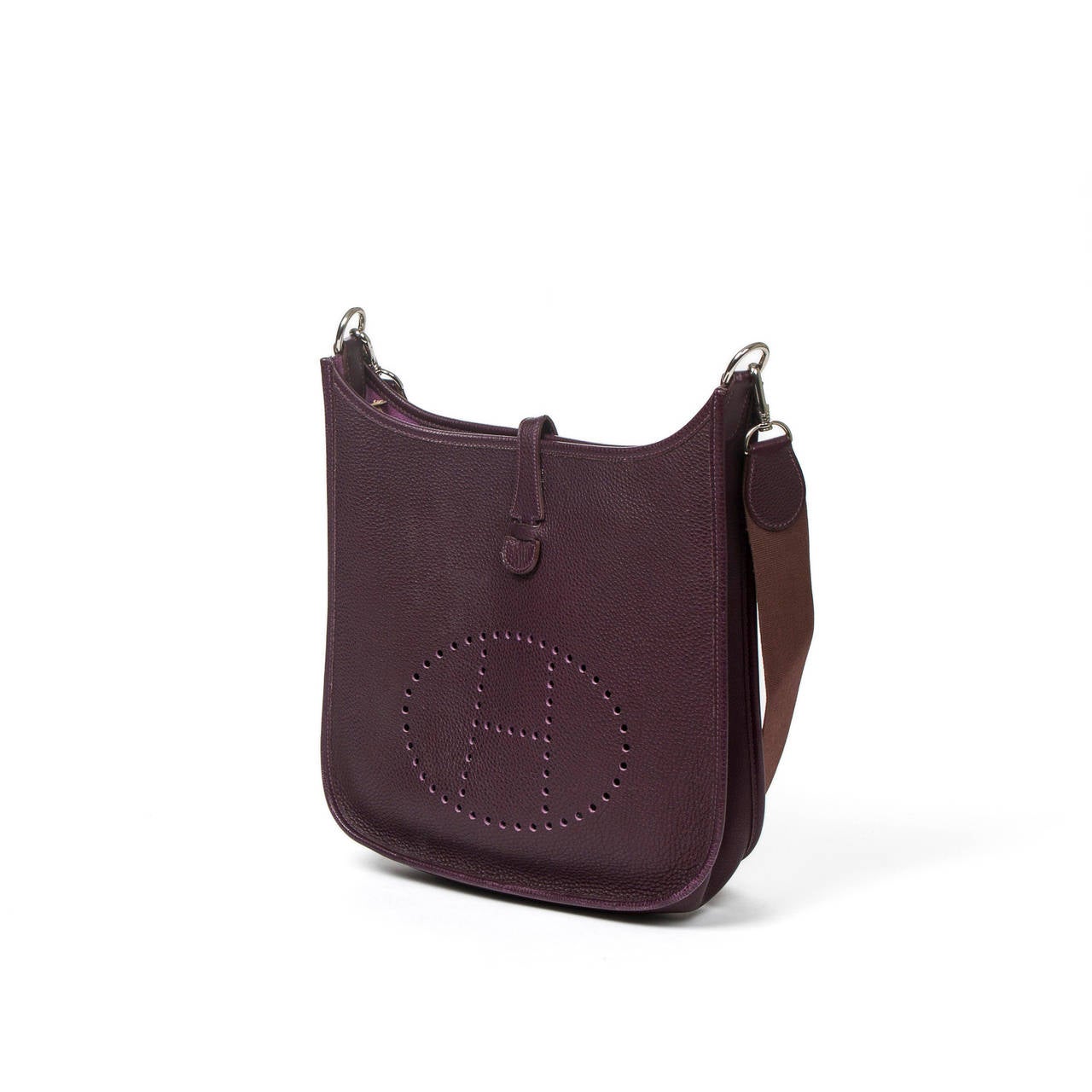 Evelyne in raisin togo leather with silver tone hardware, stamp F in square (2002).