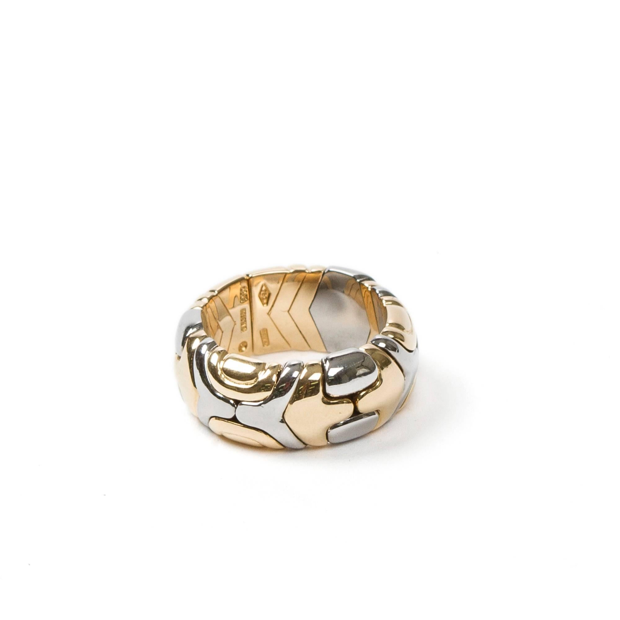 Alveare ring in 750 yellow gold and stainless steel. Hallmarks inside of the ring 