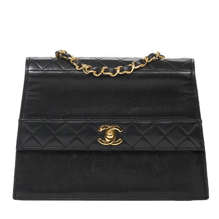 Chanel Vintage Flap Shoulder Bag Black Leather For Sale