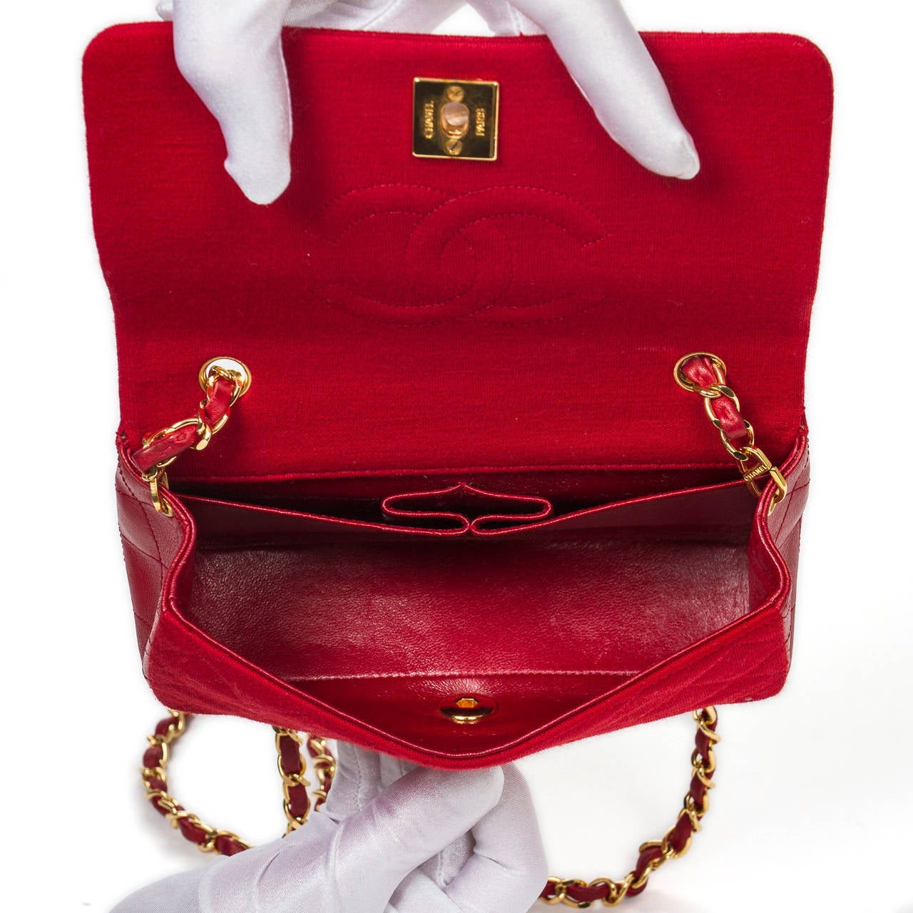 Chanel Vintage Shoulder Bag Red Jersey For Sale 2