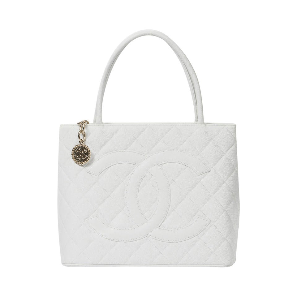 Chanel Médaillon White Grained Leather For Sale