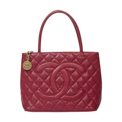 Chanel Médaillon Raspberry Grained Leather