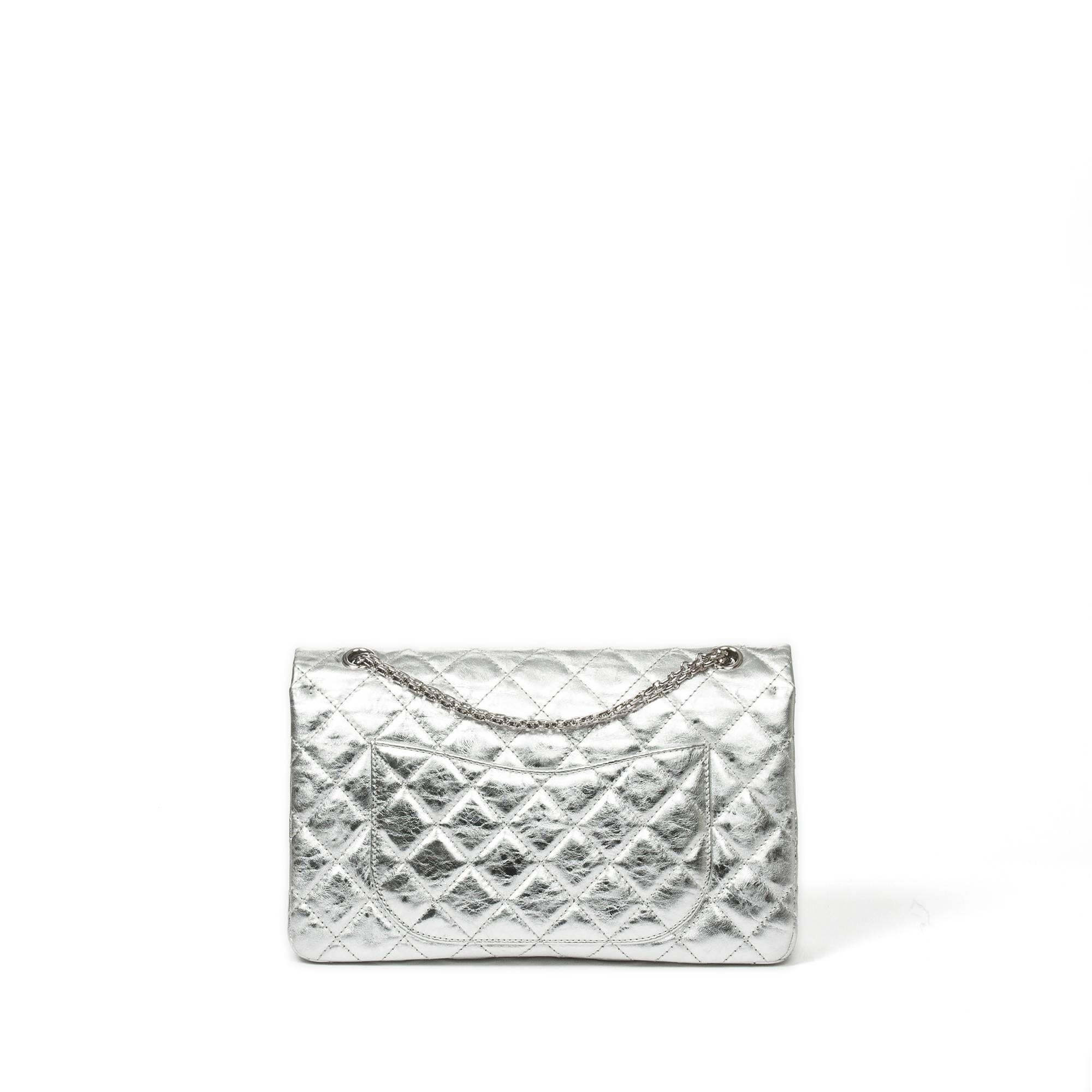 Chanel Reissue Jumbo Double Flap 31cm Quilted Metallic Silver Leather For Sale 1
