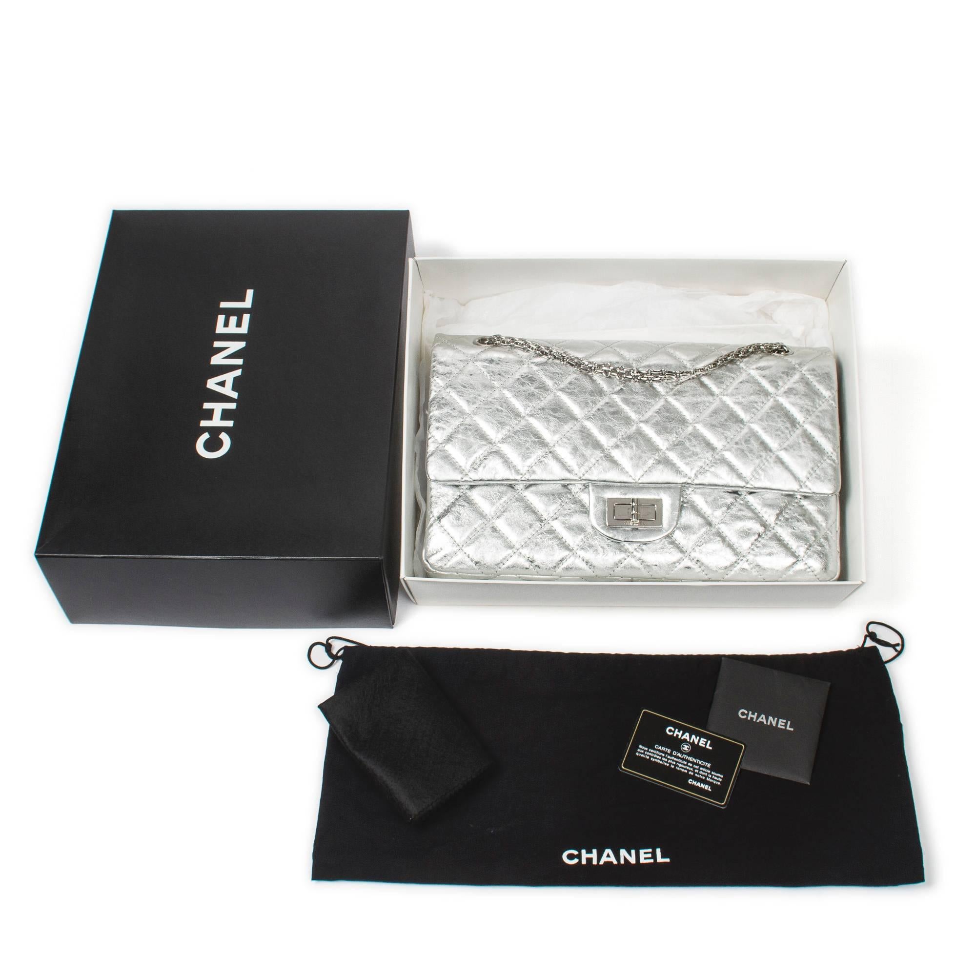 Chanel Reissue Jumbo Double Flap 31cm Quilted Metallic Silver Leather For Sale 3