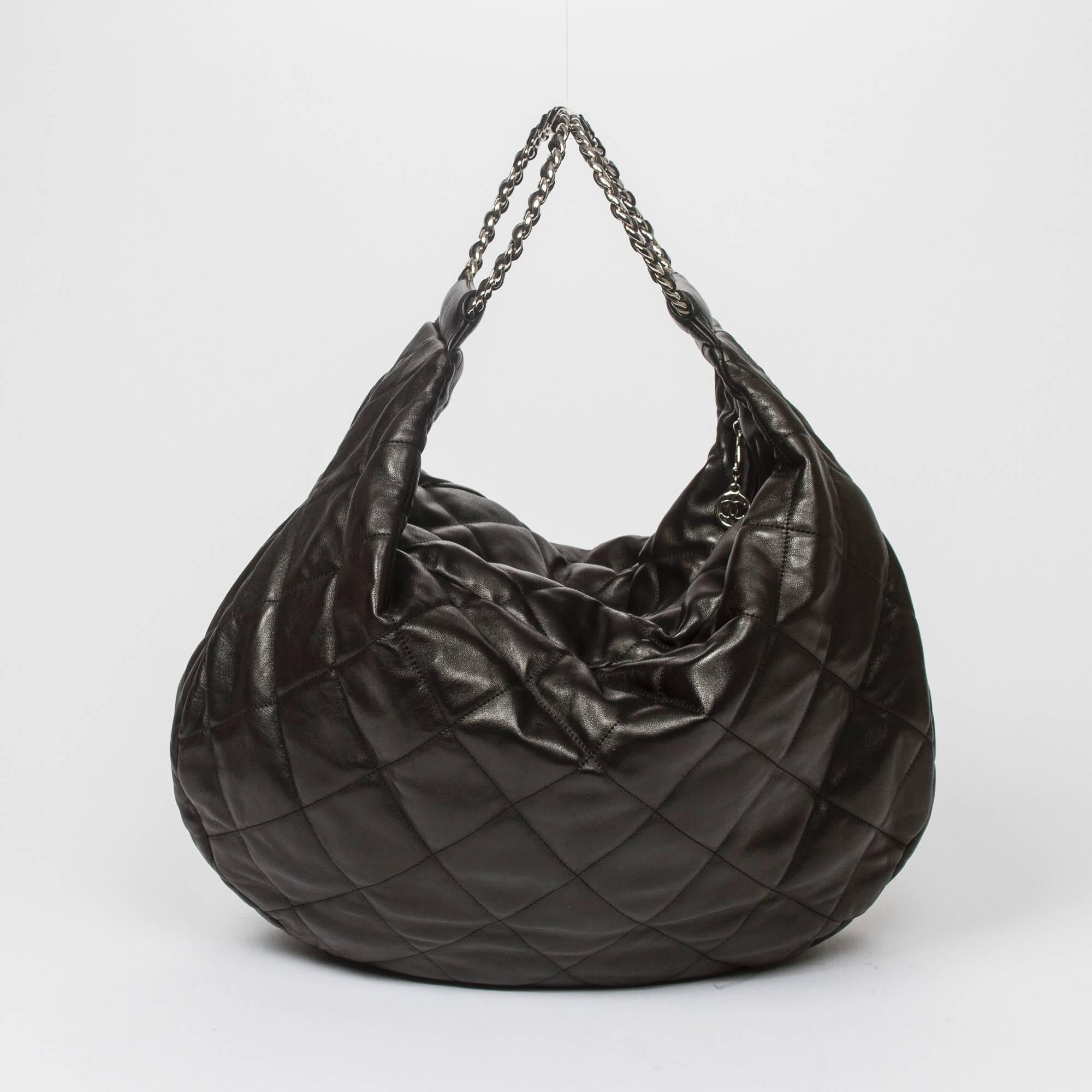 Women's Chanel Hobo Handbag Black Quilted leather