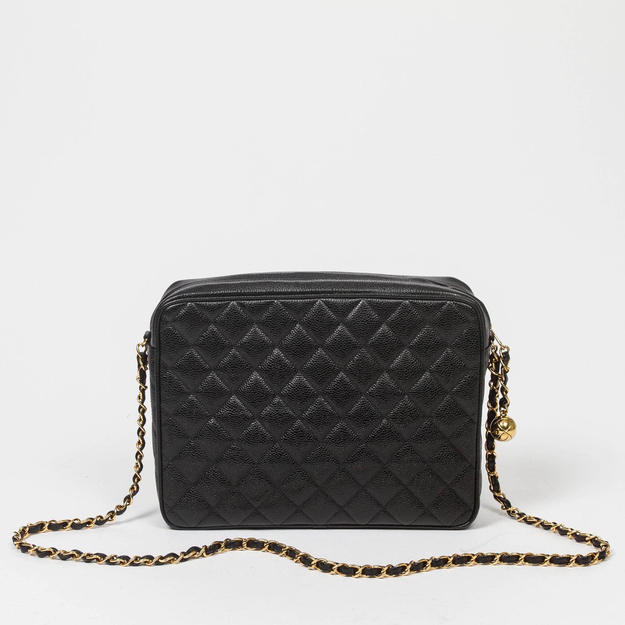 Chanel - Vintage Shoulder Bag Black Quilted Caviar 1