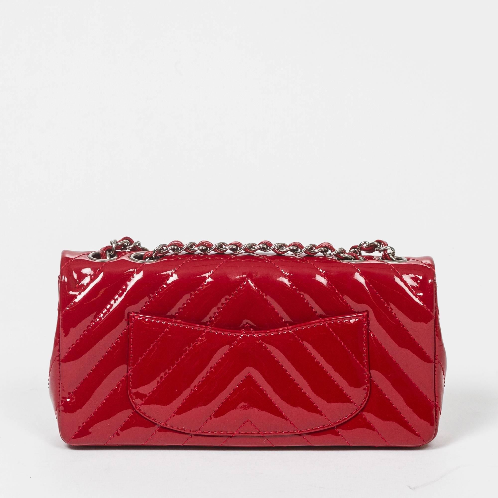 Chanel - East West Flap Red Chevron Quilted Patent Leather 1