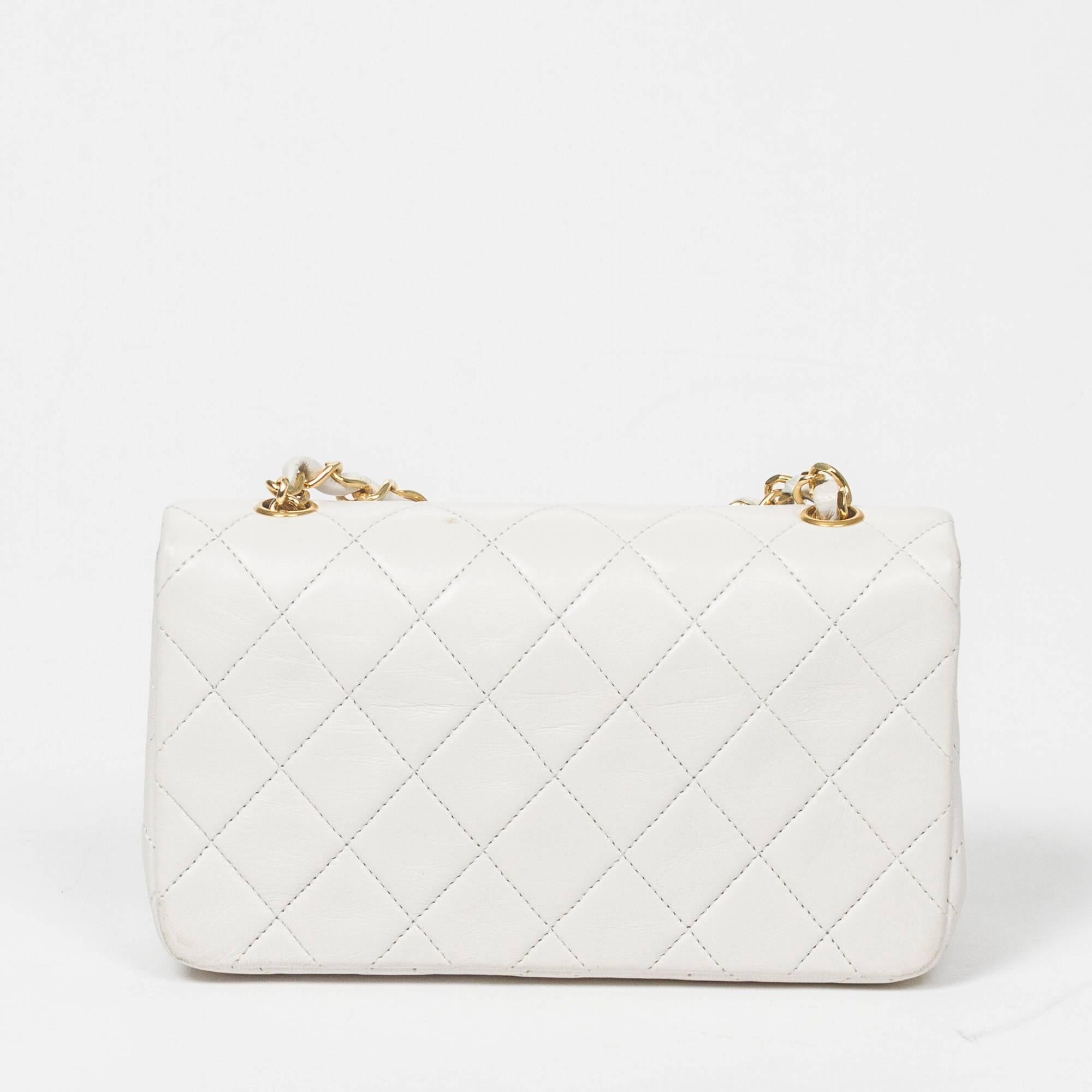 Chanel - Vintage Full Flap Bag White Quilted Leather In Excellent Condition In Dublin, IE