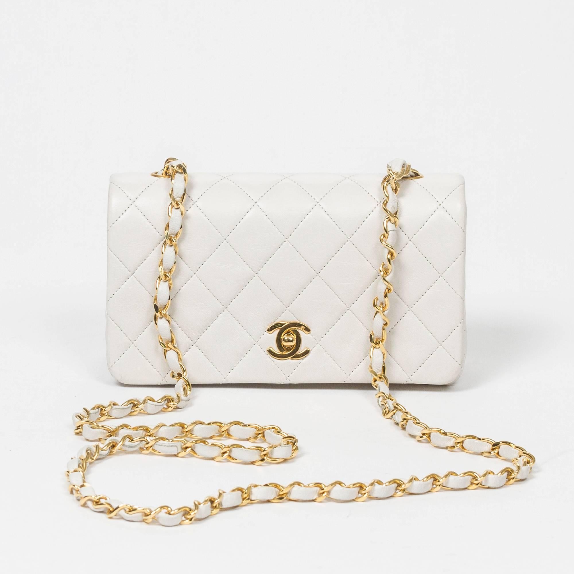 Chanel - Vintage Full Flap Bag White Quilted Leather 1