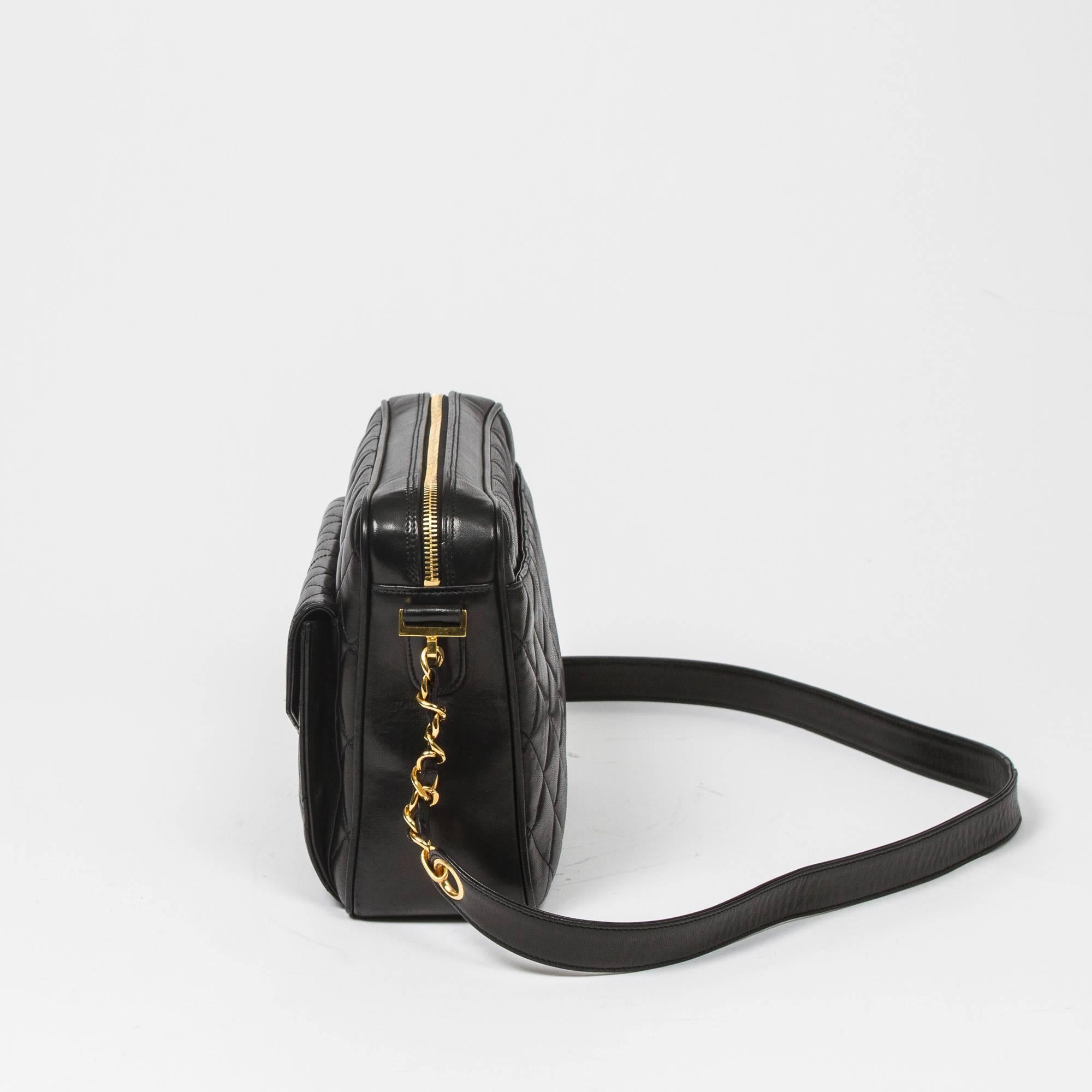 Black Chanel Vintage shoulder bag in black quilted lambskin