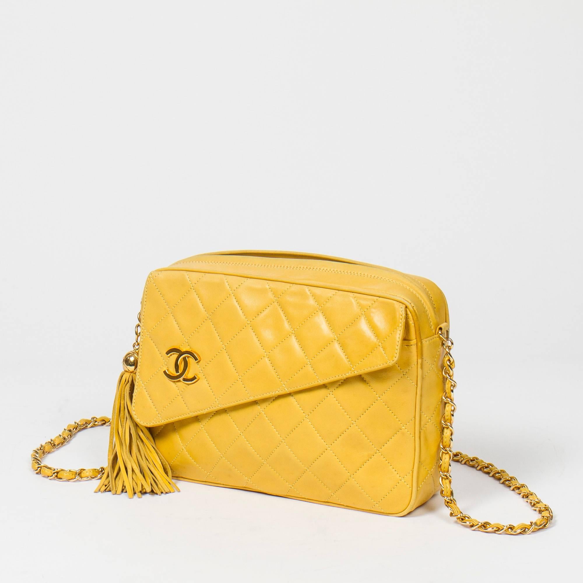 Chanel Vintage Zip Tassel Yellow Leather Bag. Excellent condition