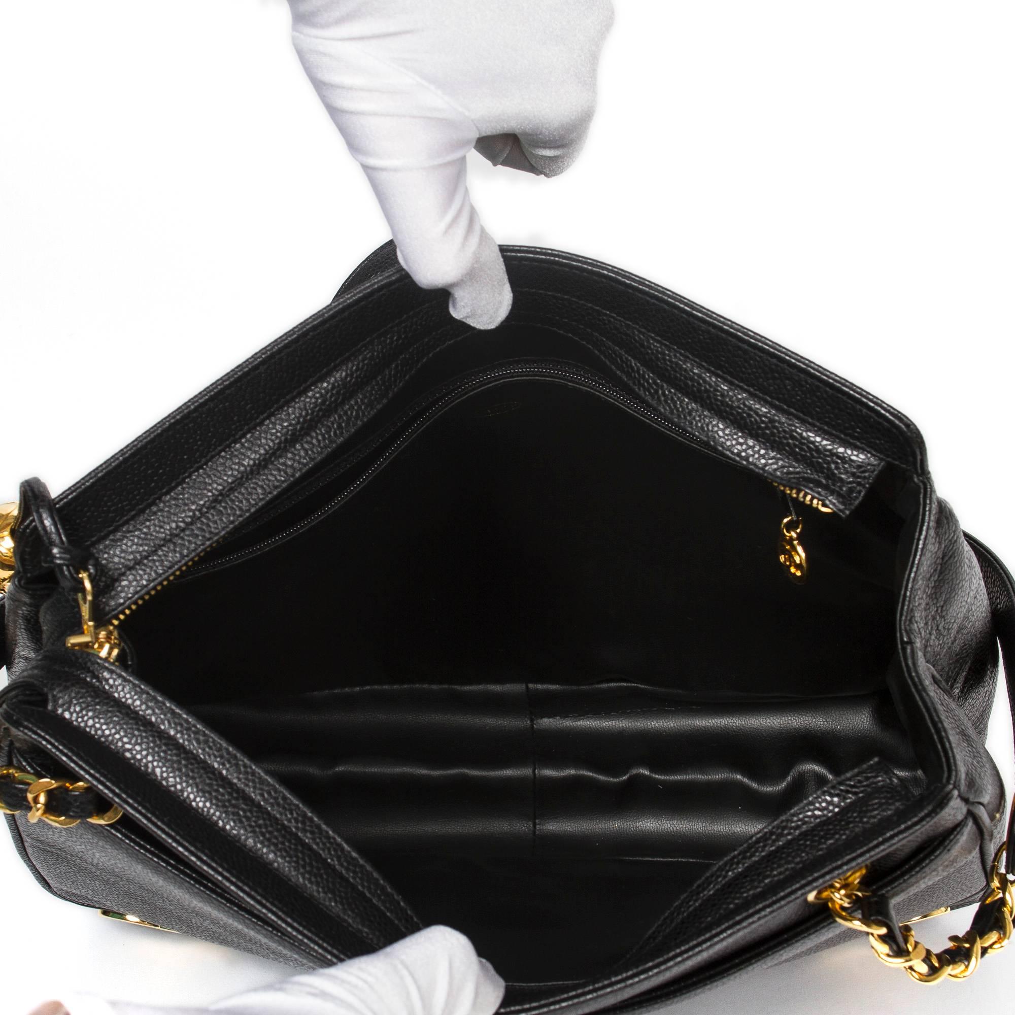 Chanel Vintage Tote Bag 31cm Black Grained Leather 2