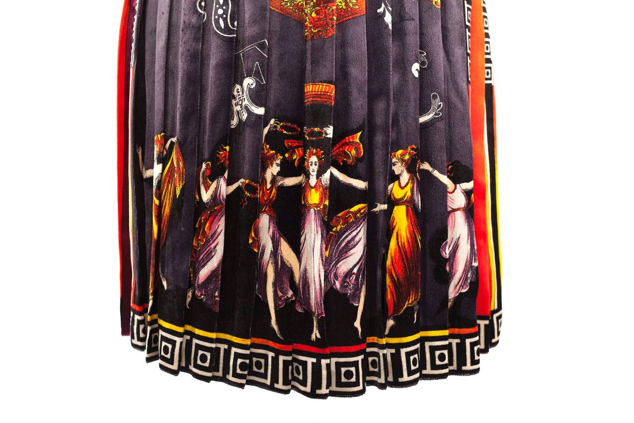 Versace Couture Vintage Canova silk velvet print pleated mini skirt In Excellent Condition For Sale In Berlin, DE