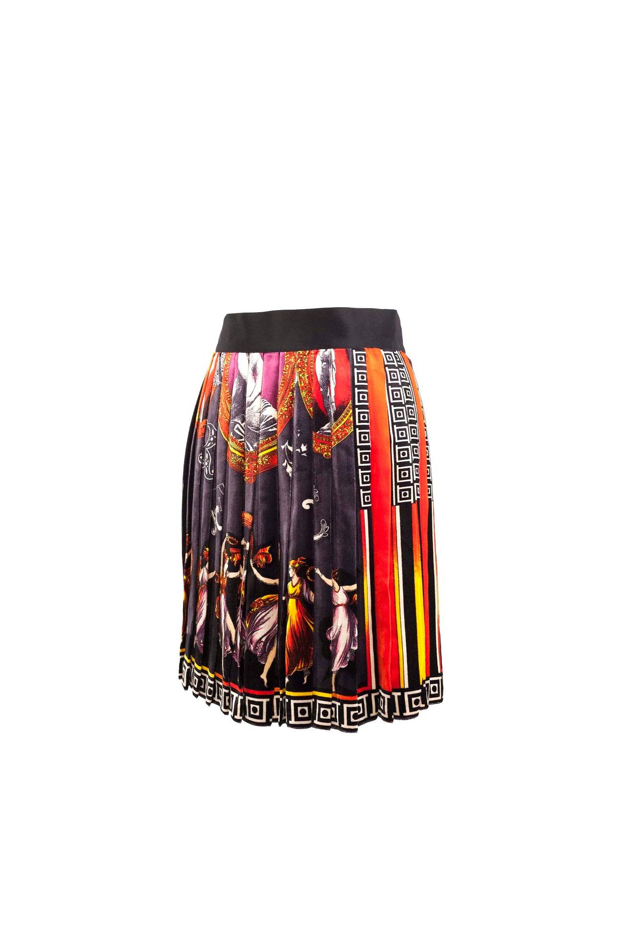 Versace Couture Canova silk velvet print pleated mini skirt. Skirt has the iconic Versace black and white greek key trim with the dancing canova print, knife pleats, printed velvet, side zipper with hook and eyes, and in perfect condition.
