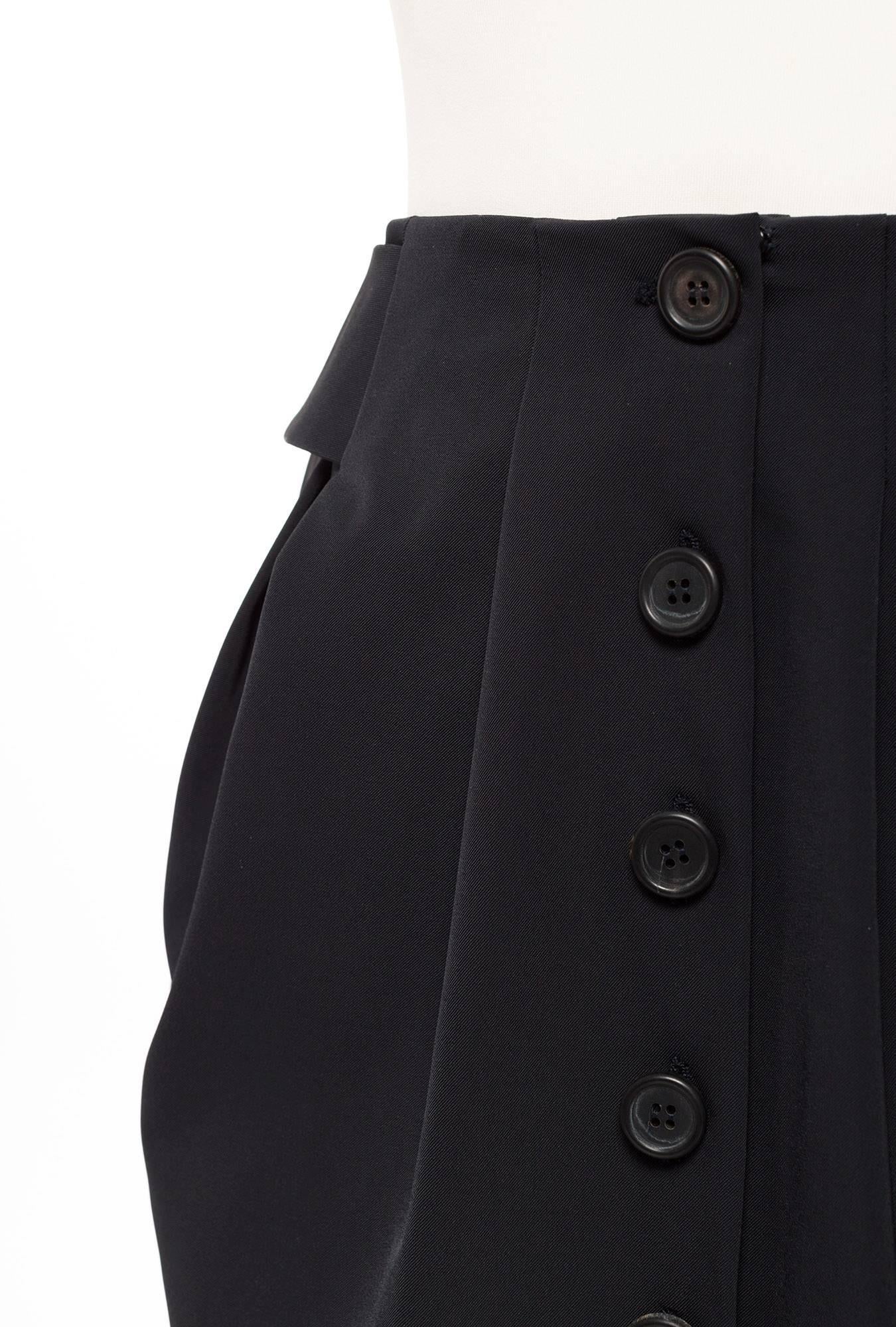Black 90's Prada vintage skirt with large front pleats, Sz. 4 For Sale