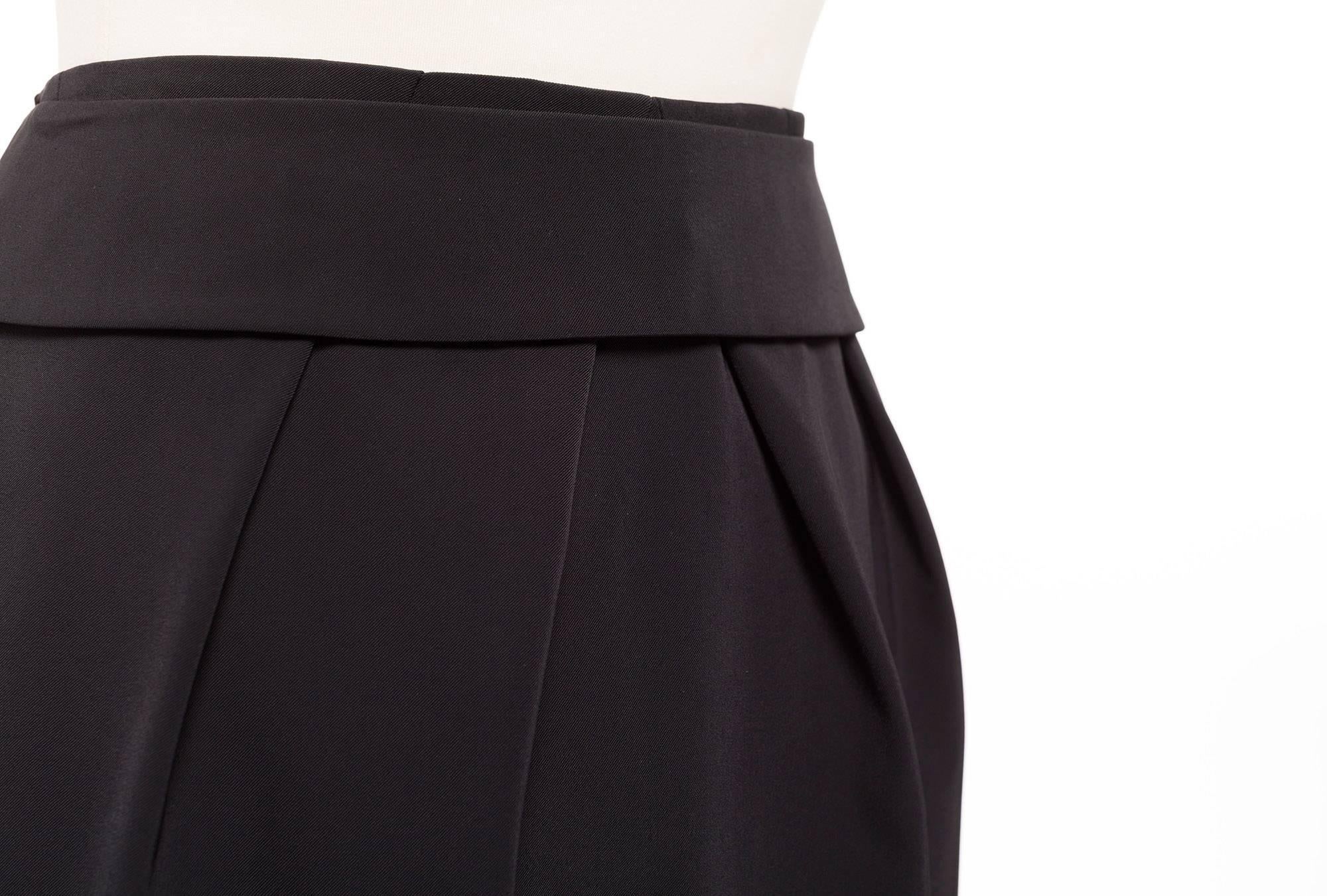 90's Prada vintage skirt with large front pleats, Sz. 4 For Sale 2