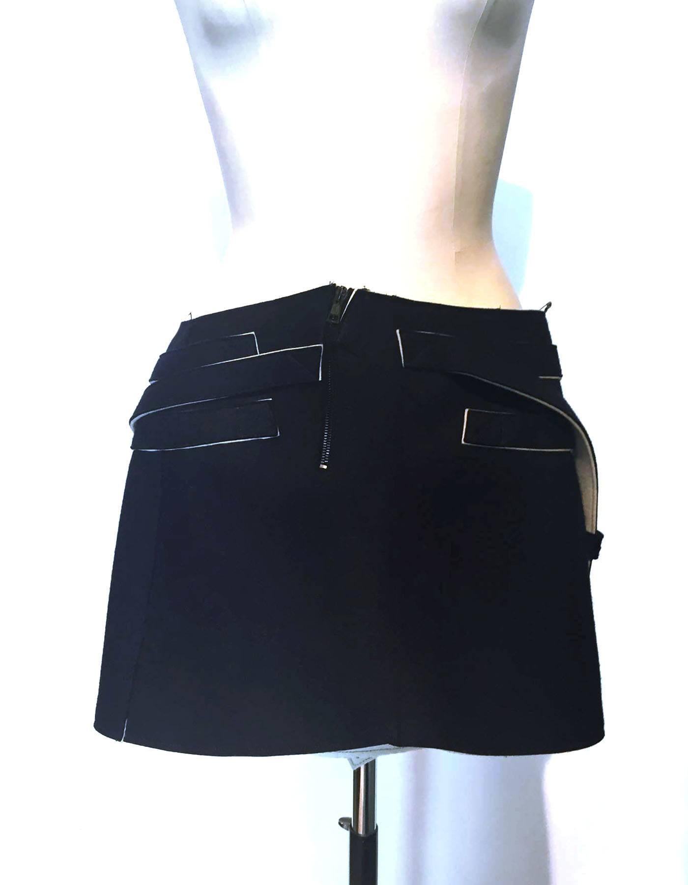 Balenciaga by Nicolas Ghesqueire navy loden mini skirt, Sz. S In Excellent Condition In Berlin, DE