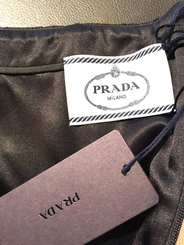 Dreamy sleeveless Prada embroidered blk ballgown, Sz. s In Excellent Condition For Sale In Berlin, DE