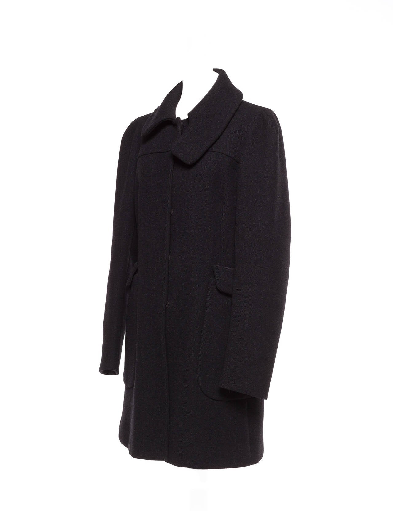 Prada minimal Wool coat with collar detail and large pockets, Sz. M In Excellent Condition In Berlin, DE