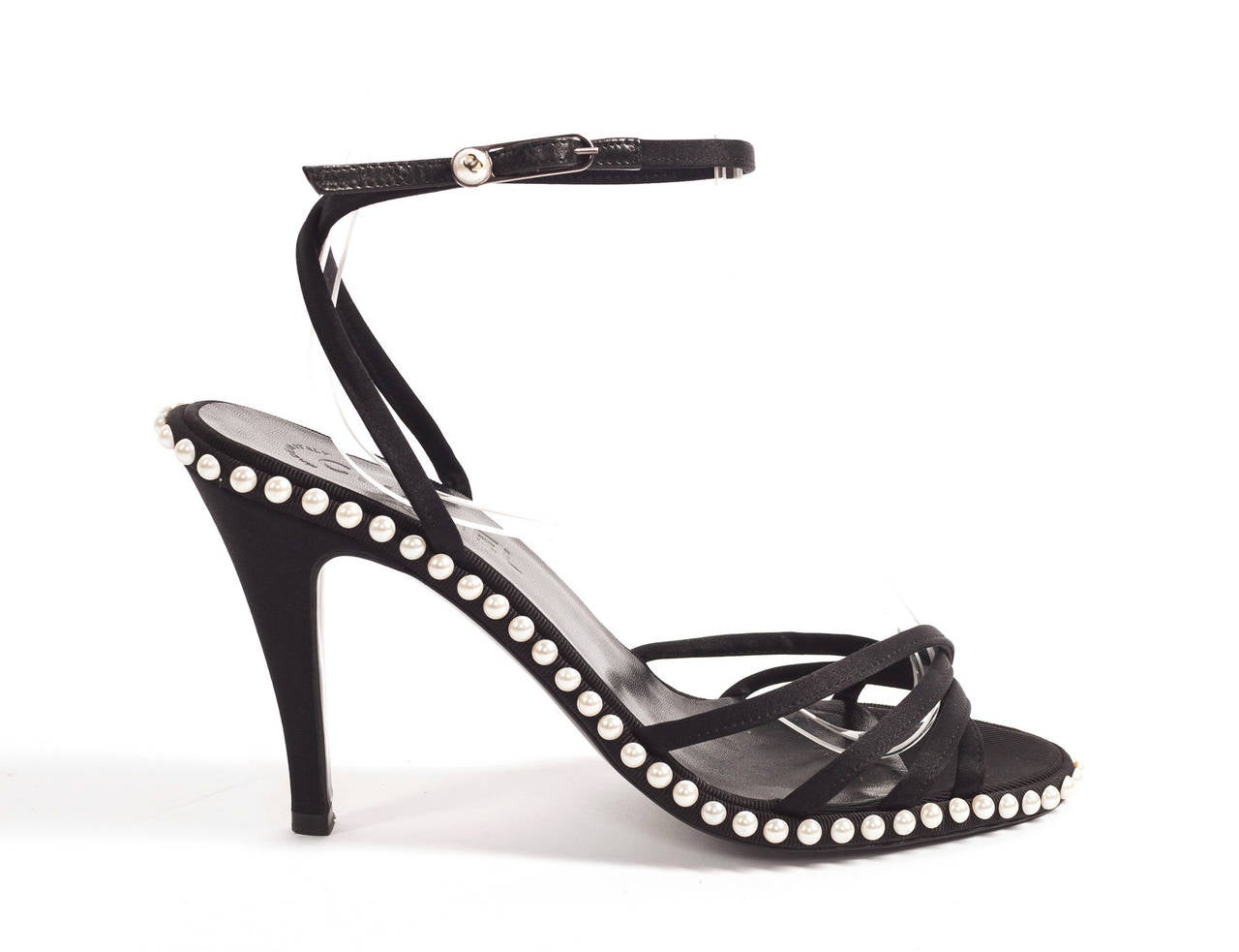 Chanel black satin Sandals with Pearl detail, Sz. 8.5 In Excellent Condition In Berlin, DE