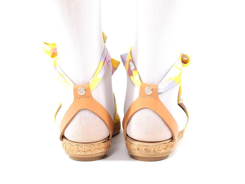 Chanel Yellow floral espadrilles with ankle strap, Sz. 7.5 In Excellent Condition In Berlin, DE